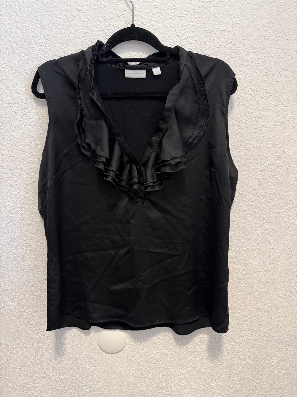 New York & Company Black Ruffled V-Neck Sleeveless Camisole